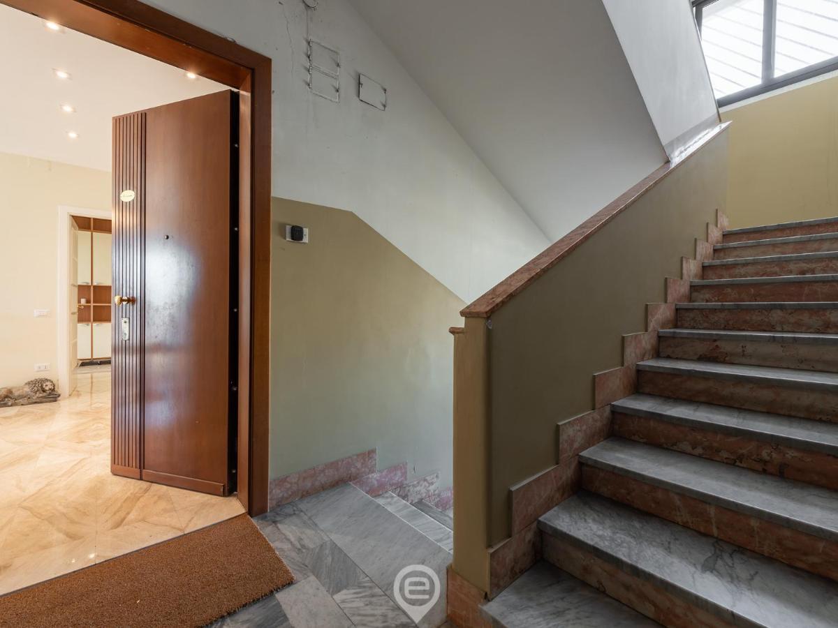 Cityscape Vista Apartment Каляри Екстериор снимка