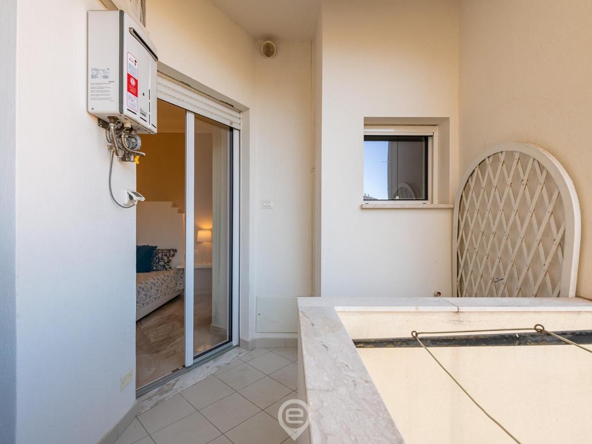 Cityscape Vista Apartment Каляри Екстериор снимка